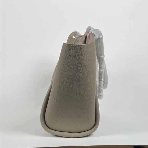 Verano Hill Chic Beige Tote Bag - Picture 2 of 5